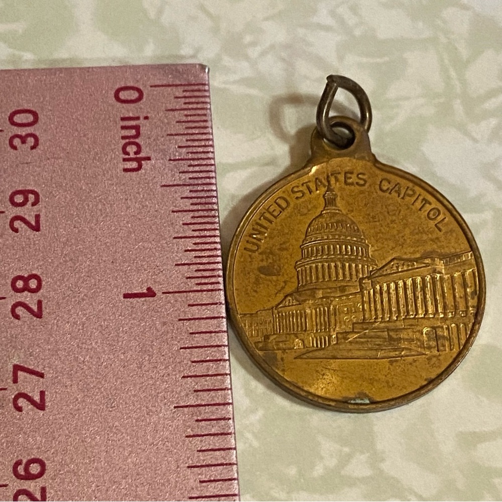LAST CHANCE 🔥 Vintage United States Capital White House Reversible Pendant #6294 - Picture 3 of 6